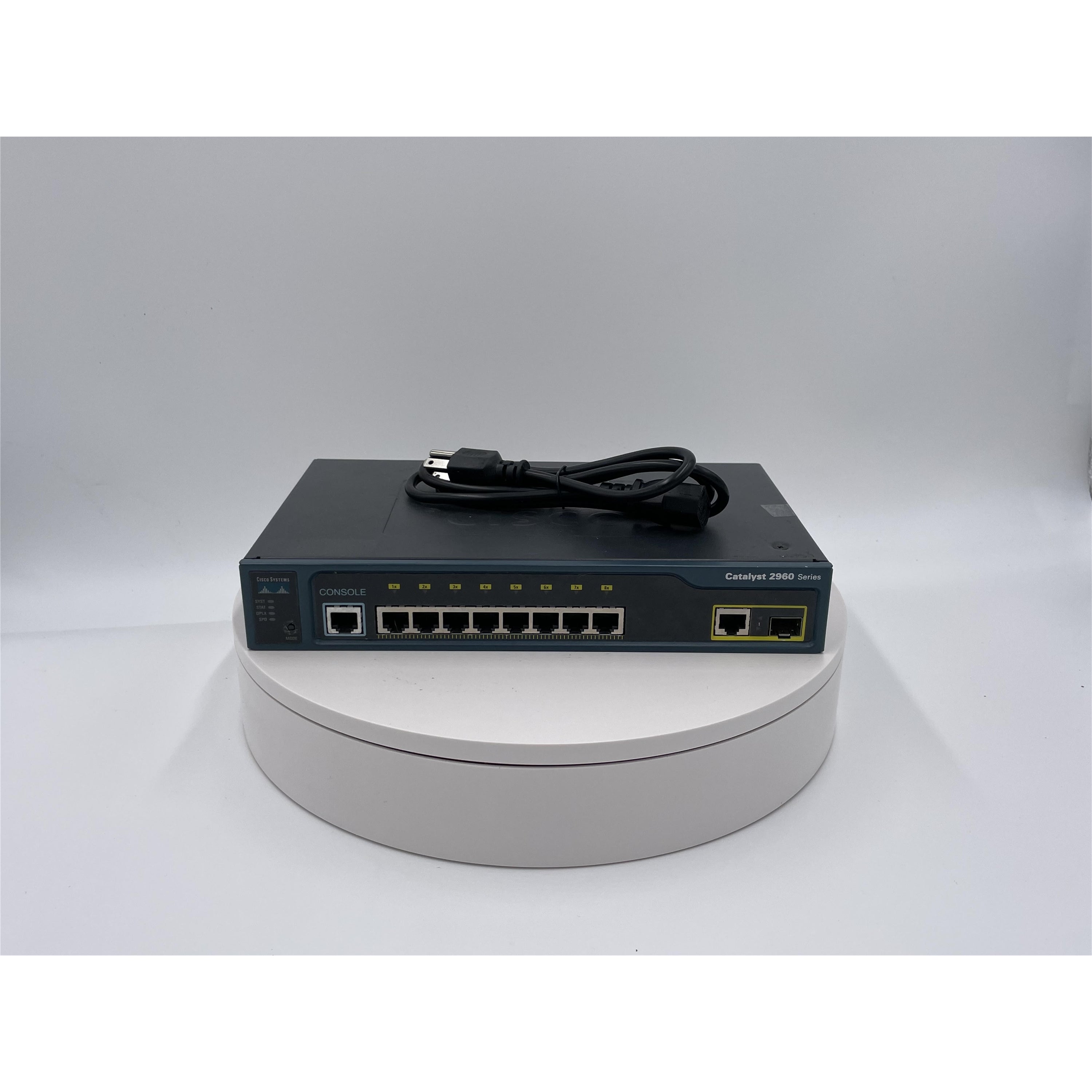 Catalyst 2960 8 10/100 + 1 T/SFP